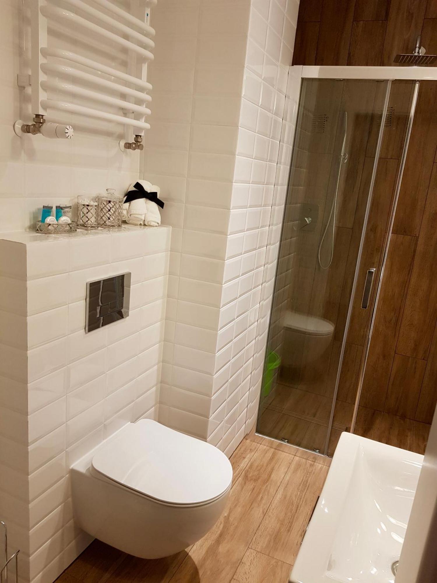 Apartment Kielce- Zacisze Przy Baseny Tropikalne, Kadzielnia, Parking, Faktura,centrum