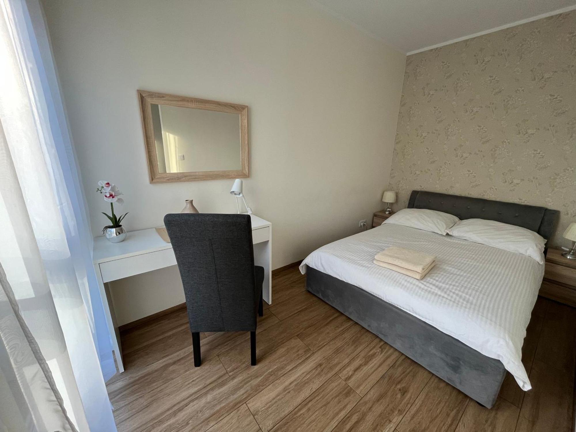 Apartment Kielce- Zacisze Przy Baseny Tropikalne, Kadzielnia, Parking, Faktura,centrum